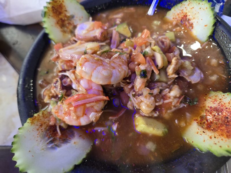 Mariscos El Marinero food